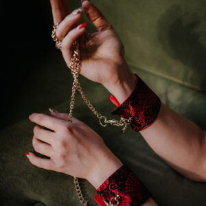 Kajdanki do praktyk BDSM