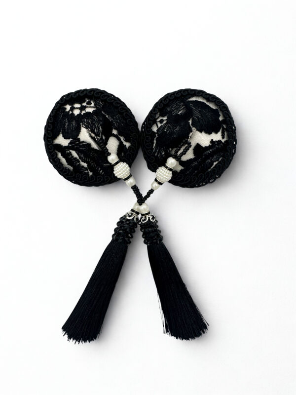 Pasties w klasycznym połączeniu czerni i bieli