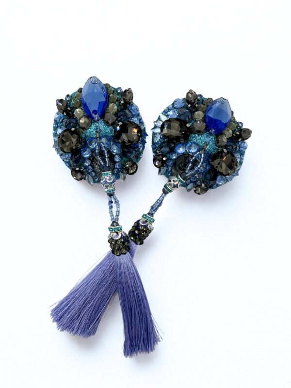 Zmysłowe pasties z kryształami w odcieniach niebieskiego i szarego