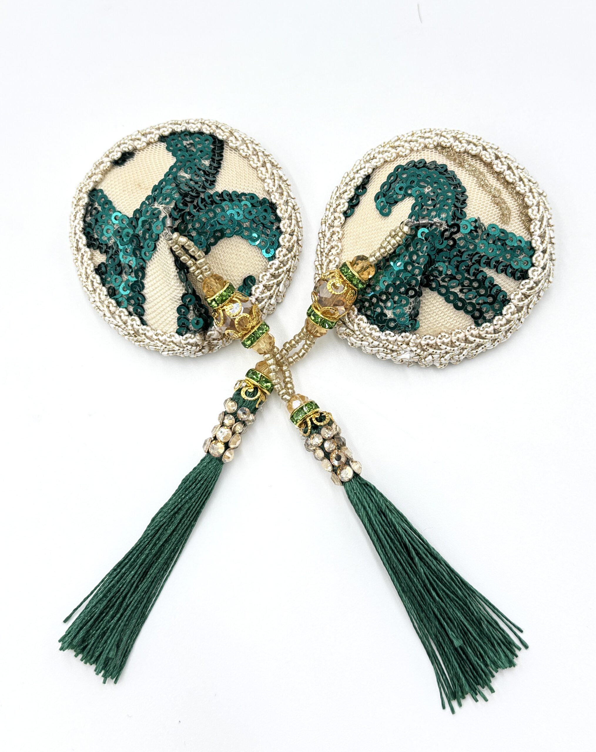 eleganckie nasutniki z chwostem