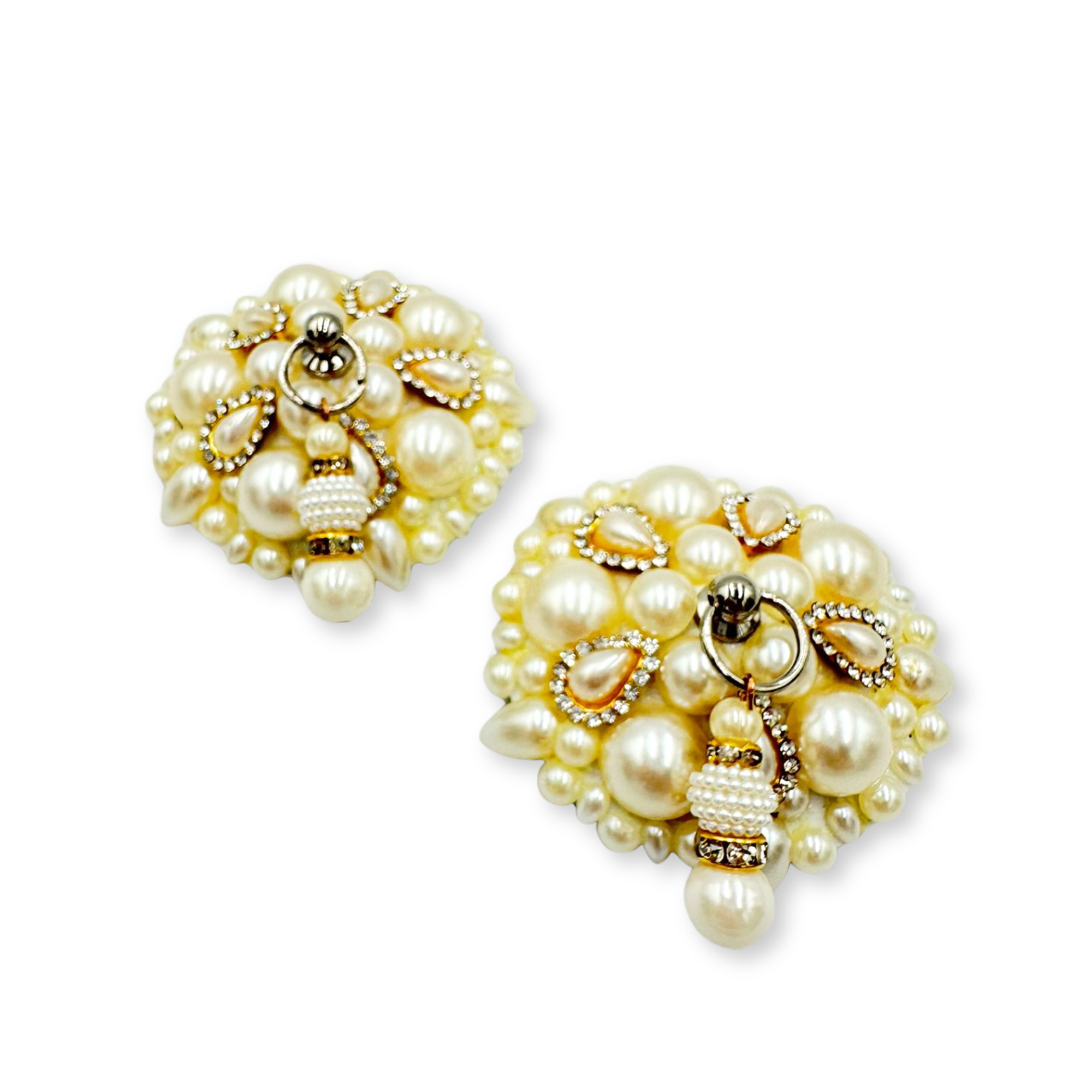 Perłowe pasties z srebrnymi akcentami